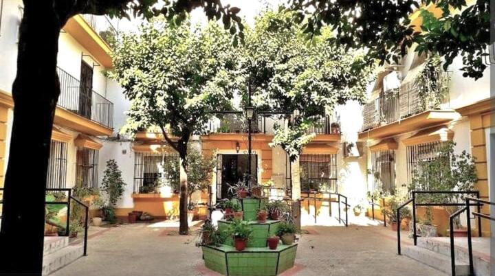 Roberta'S Guest House Sevilla Exterior foto
